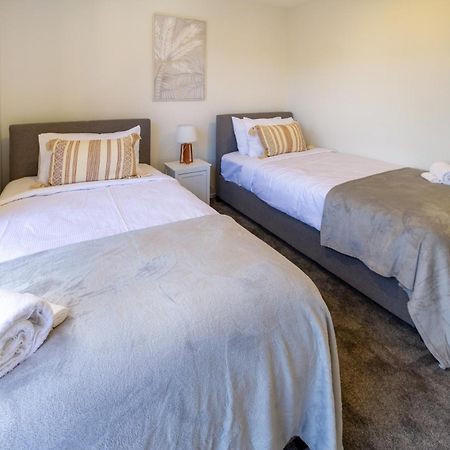Chic 2-Bed Gem: Trust Arena Proximity - West Akl Apartamento Auckland Exterior foto