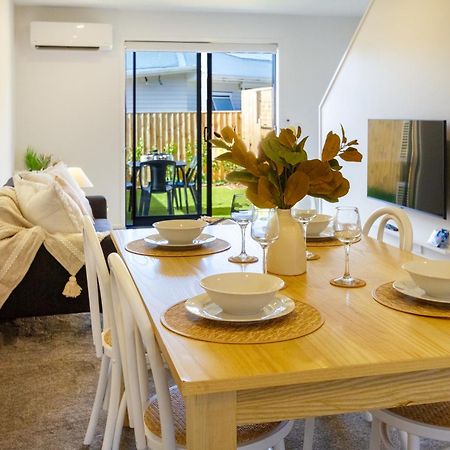 Chic 2-Bed Gem: Trust Arena Proximity - West Akl Apartamento Auckland Exterior foto