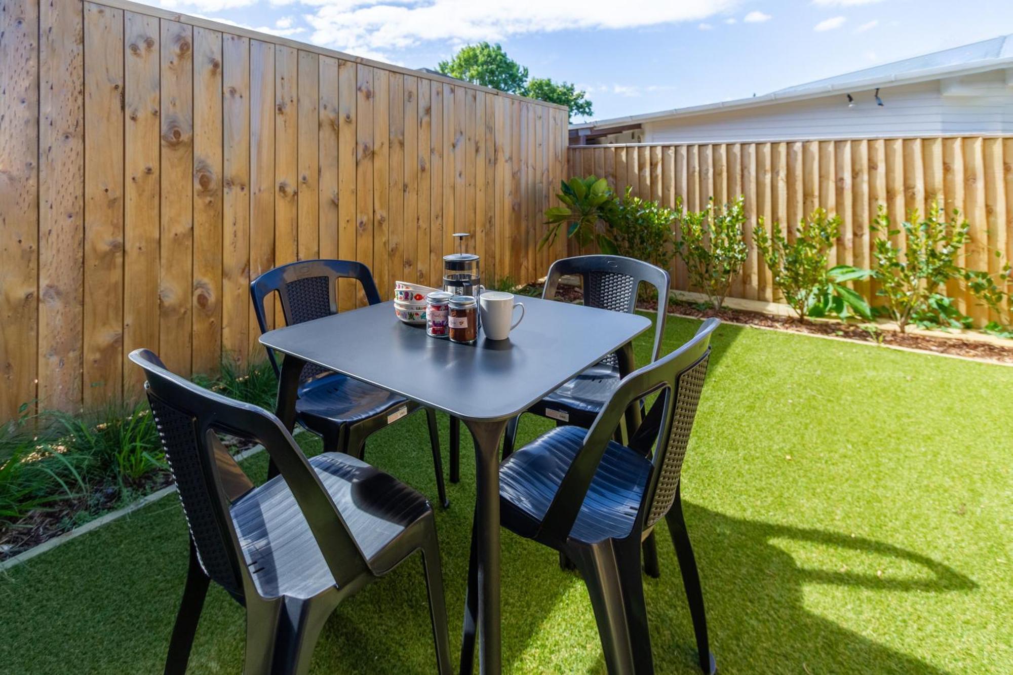 Chic 2-Bed Gem: Trust Arena Proximity - West Akl Apartamento Auckland Exterior foto